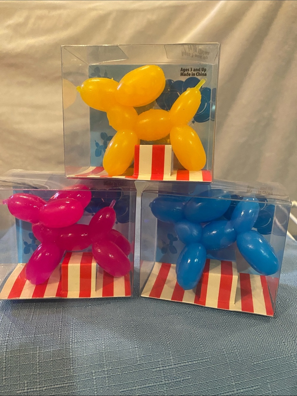 Novelty 2.5 Inch 3 count Stretchy Balloon Dogs new